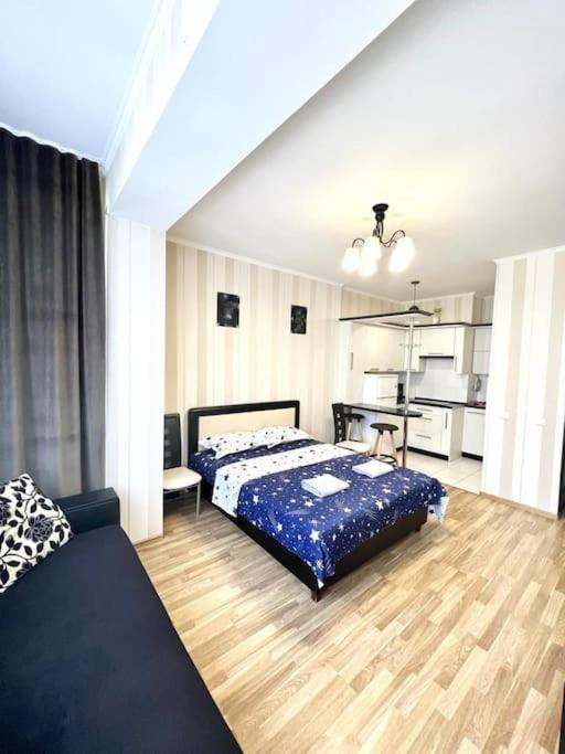 Beauty Studio In Center Apartment คีชีเนา ภายนอก รูปภาพ