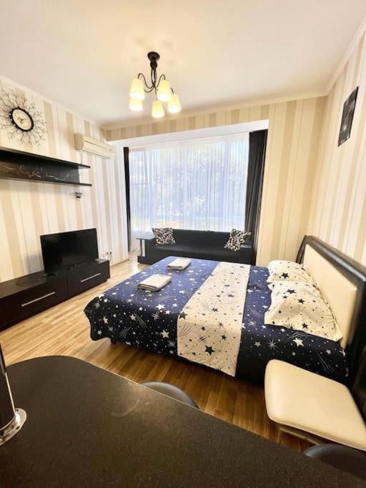 Beauty Studio In Center Apartment คีชีเนา ภายนอก รูปภาพ